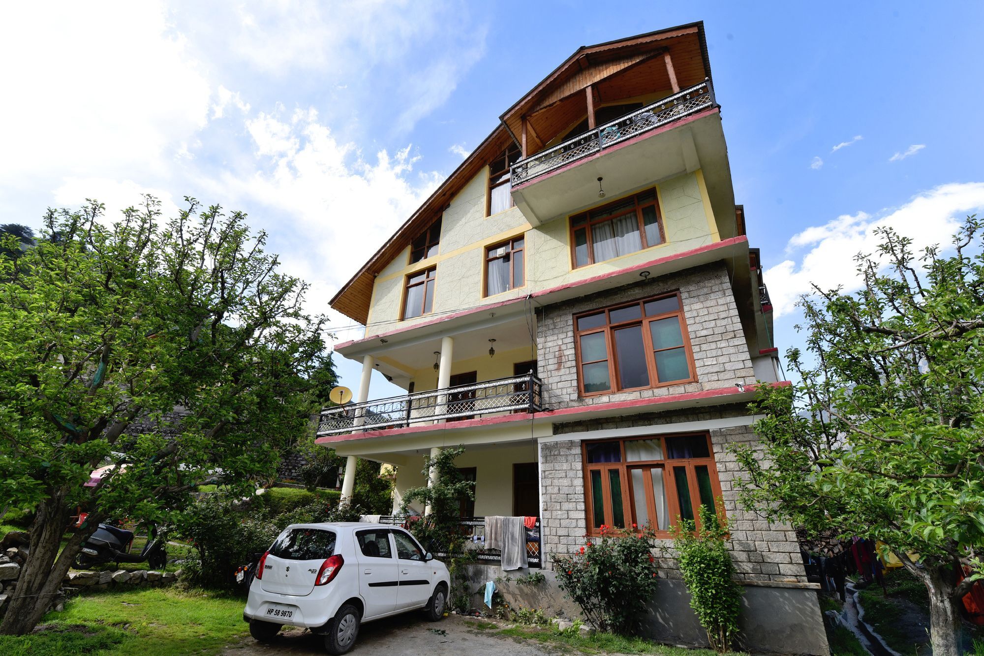 Oyo 13232 Red Rose Cottage Манали Экстерьер фото