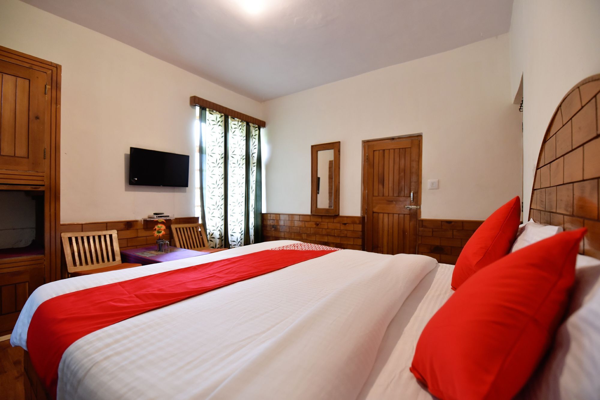 Oyo 13232 Red Rose Cottage Манали Экстерьер фото
