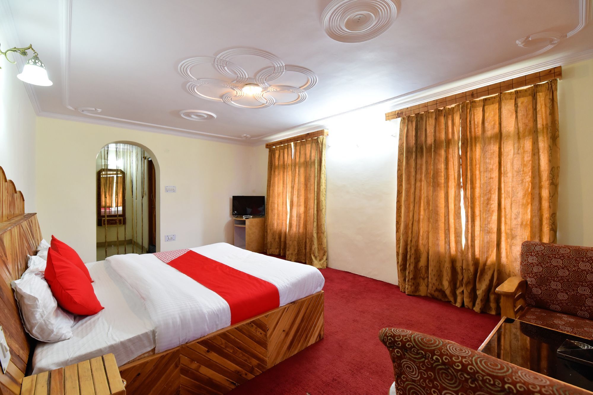 Oyo 13232 Red Rose Cottage Манали Экстерьер фото